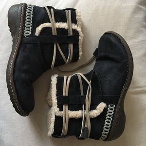 UGG navy cove booties